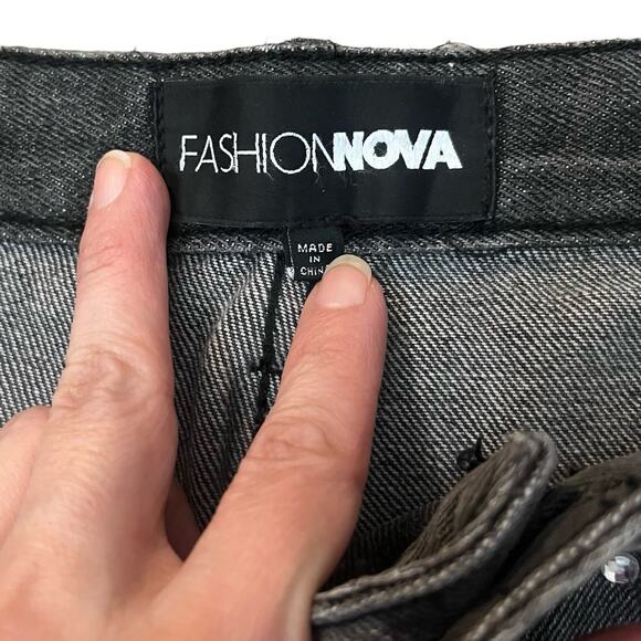 Fashion Nova Dazzle Dazzle Rhinestone Denim Shorts Size 9 Gray Cutoff Concert - Picture 5 of 9